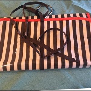 NWT Henri Bendel Jewelry Makeup Roll